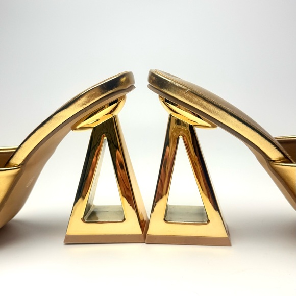 Gold Triangle Heels Women’s Size 10 / 10.5 Metallic Dress Pumps - Picture 7 of 16